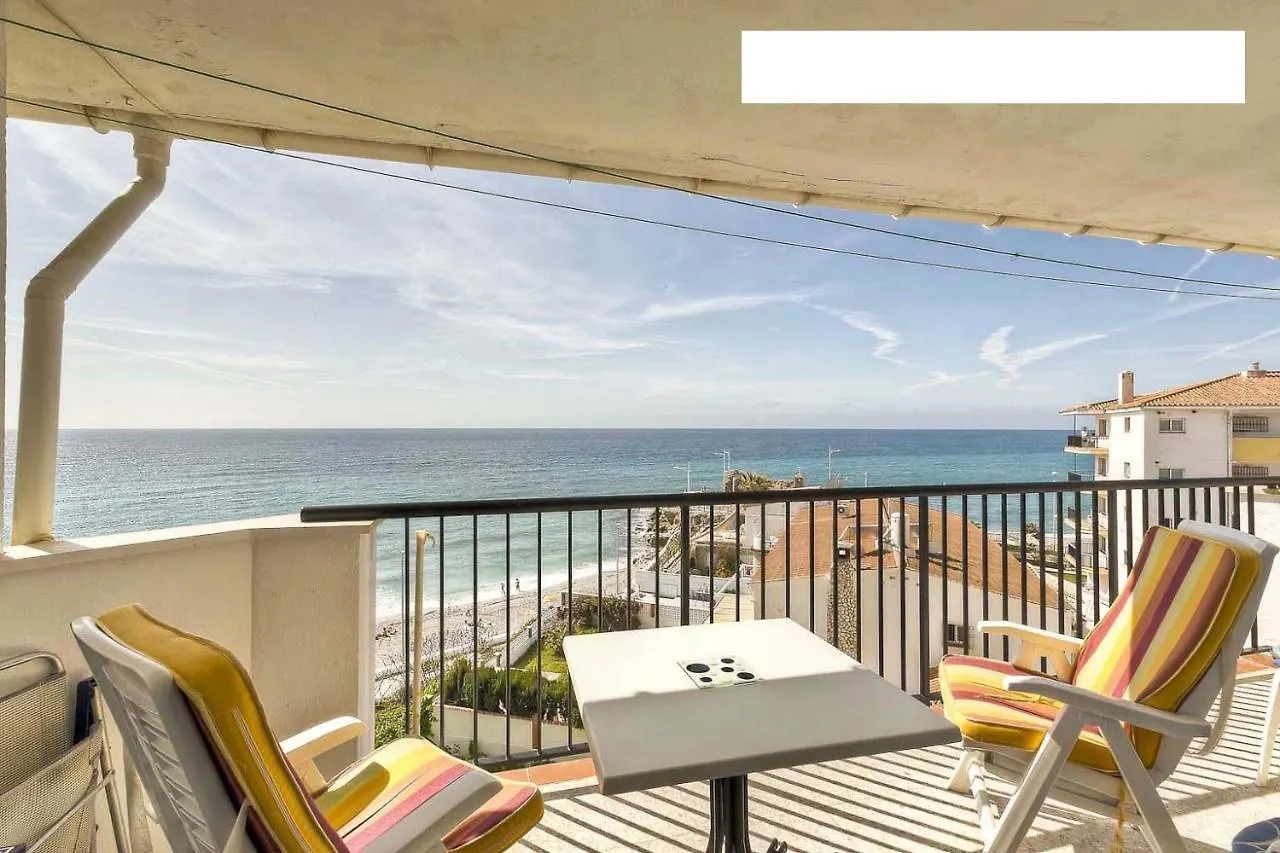 Precioso apartamento frontal al mar Nerja