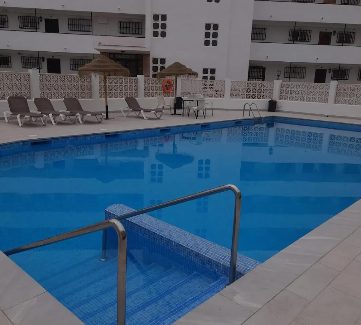 Precioso apartamento frontal al mar Nerja